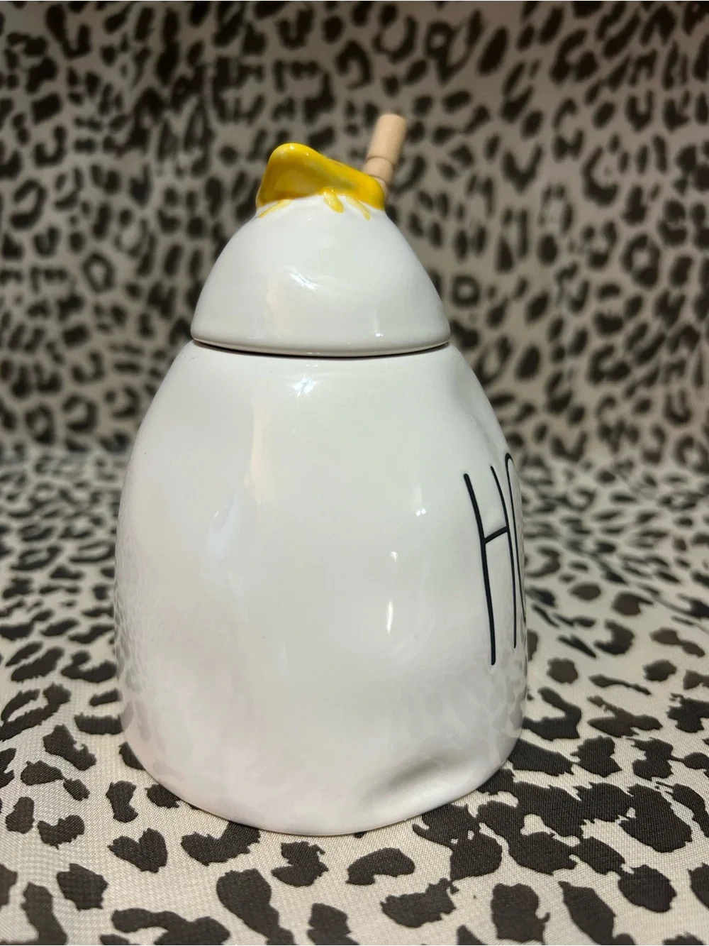 Rae Dunn Honey Pot w/Wooden Dipper